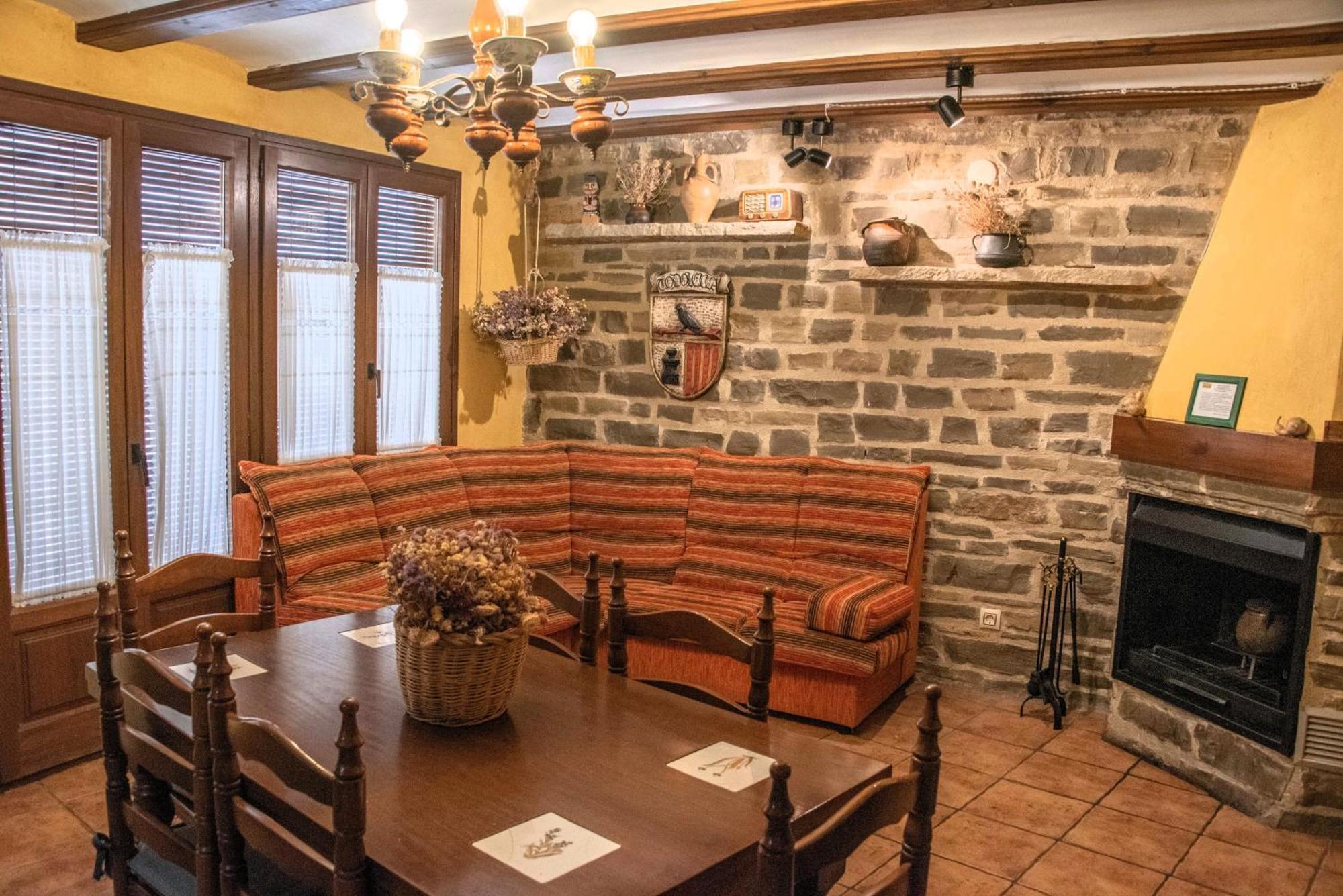 Casa Rural Nuri De Rei A Y B Todolella Esterno foto