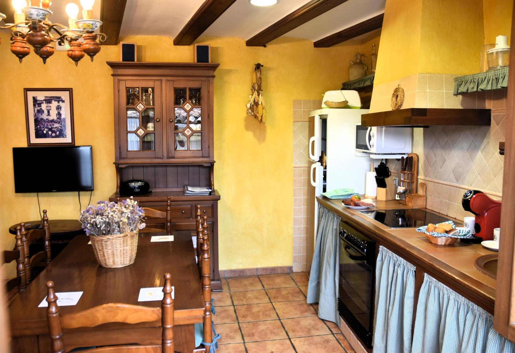 Casa Rural Nuri De Rei A Y B Todolella Esterno foto